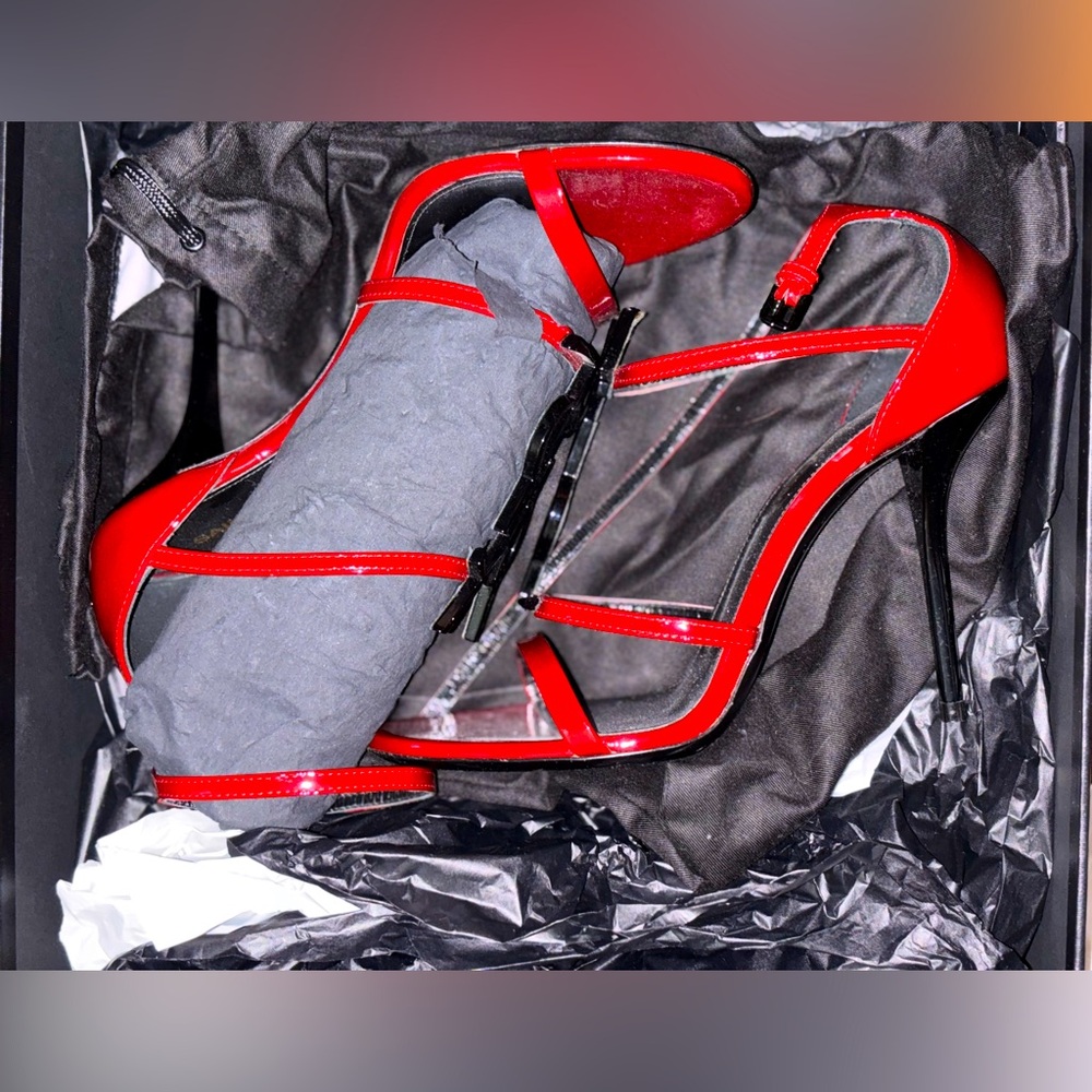 Saint Laurent Cassandra Logo Heels - Picture 5 of 10